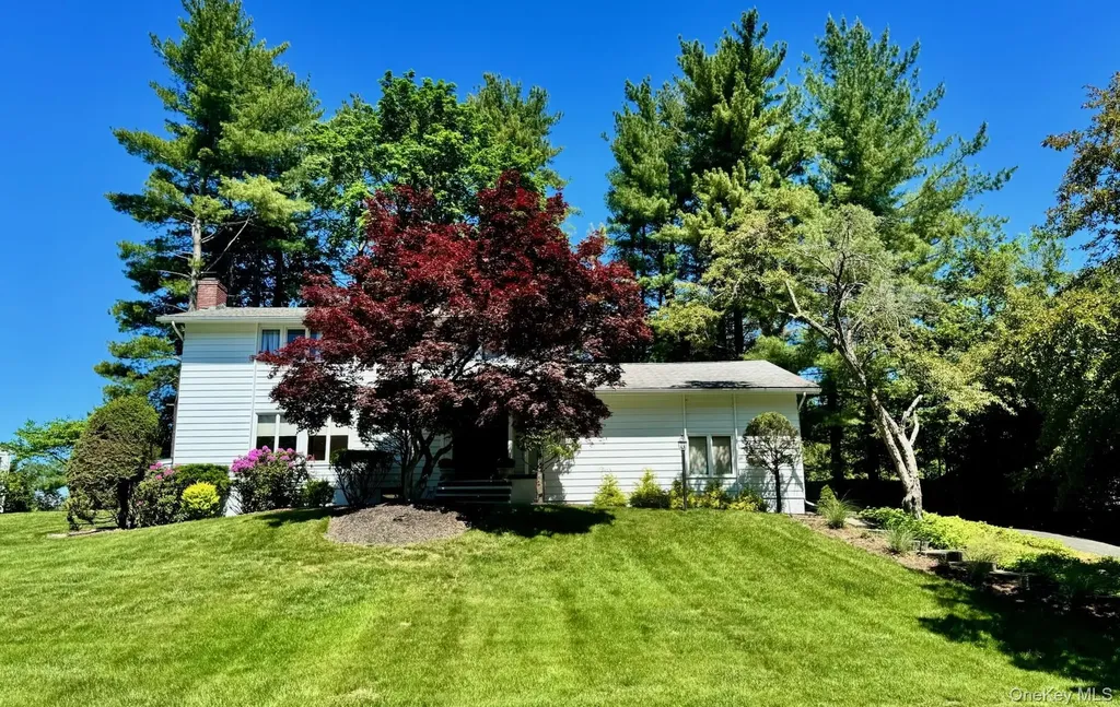 42 Thornwood Drive Poughkeepsie NY 12603