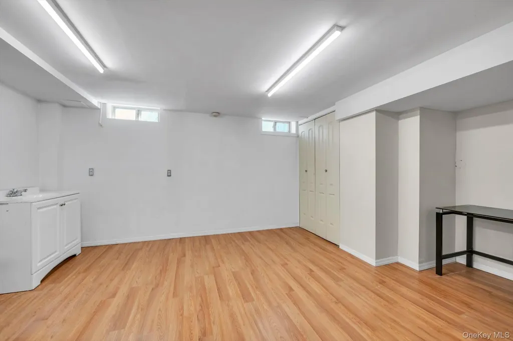 21410 35th Avenue Bayside NY 11361