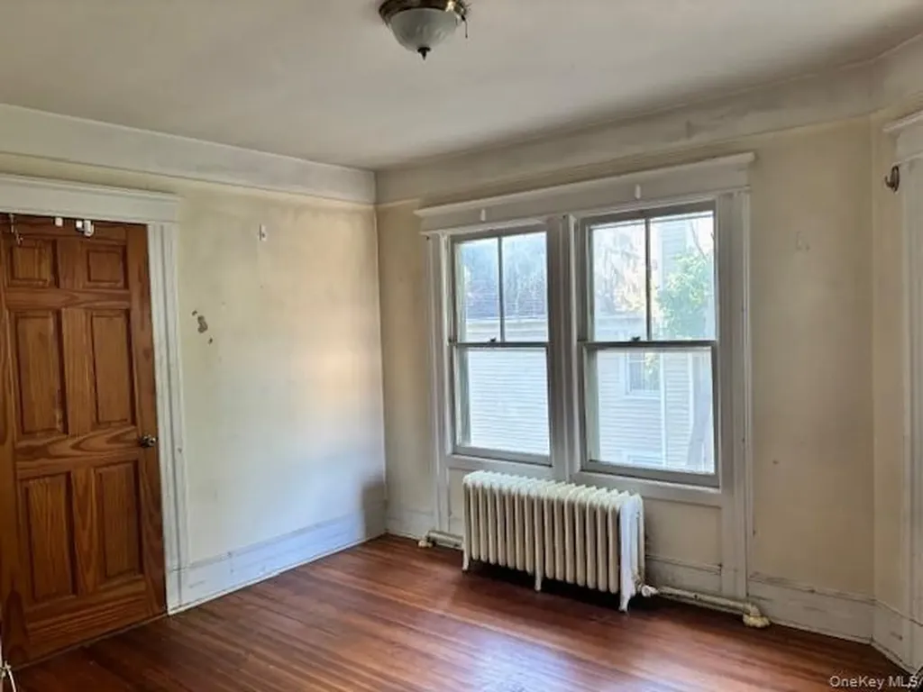 761 E Main Street Riverhead NY 11901