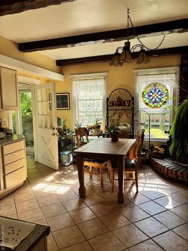 761 E Main Street Riverhead NY 11901