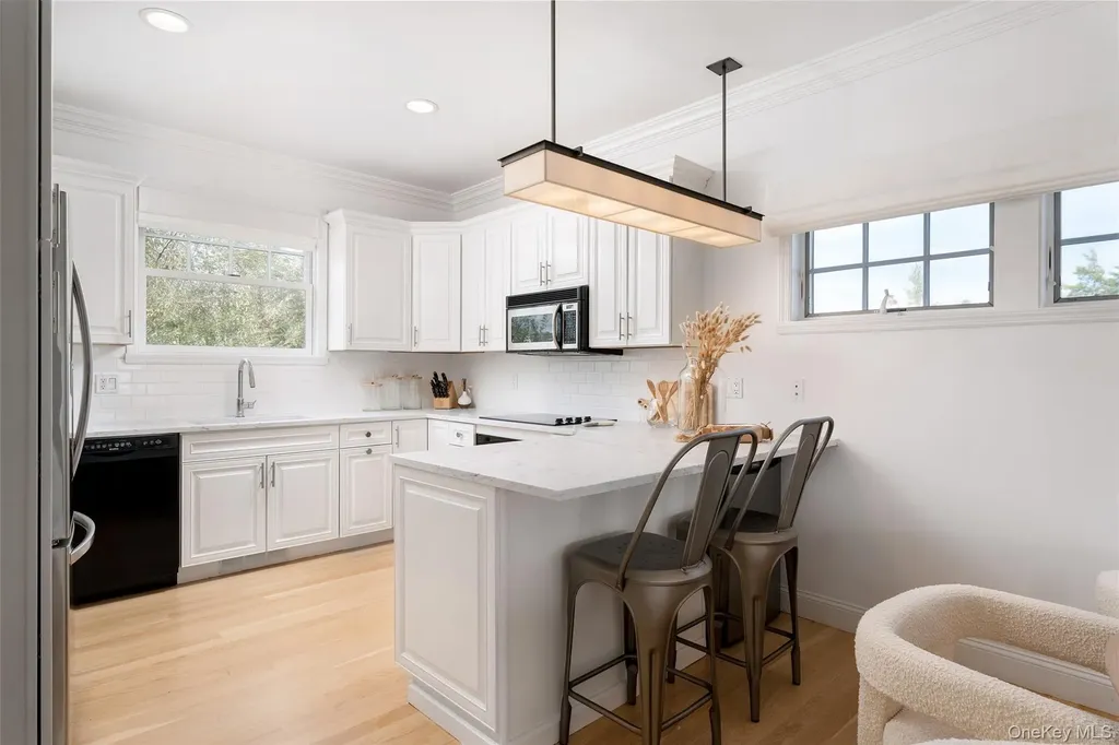 8 Landsend Lane Southampton NY 11968