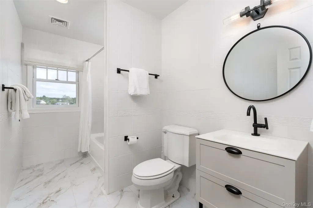 8 Landsend Lane Southampton NY 11968