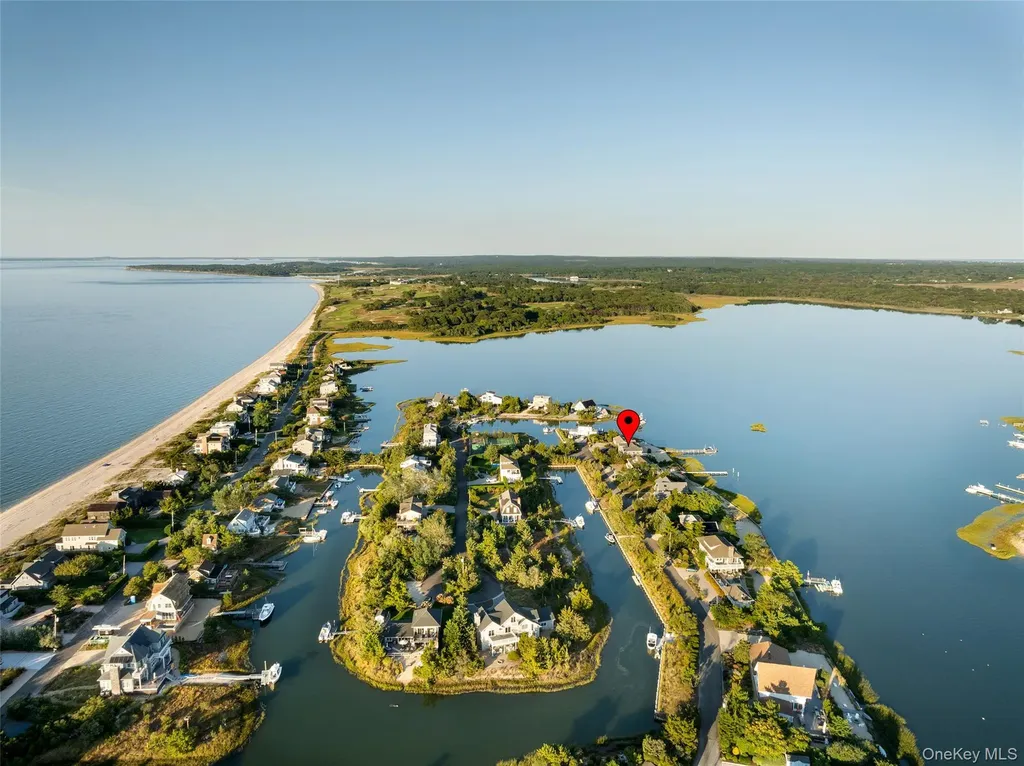 8 Landsend Lane Southampton NY 11968