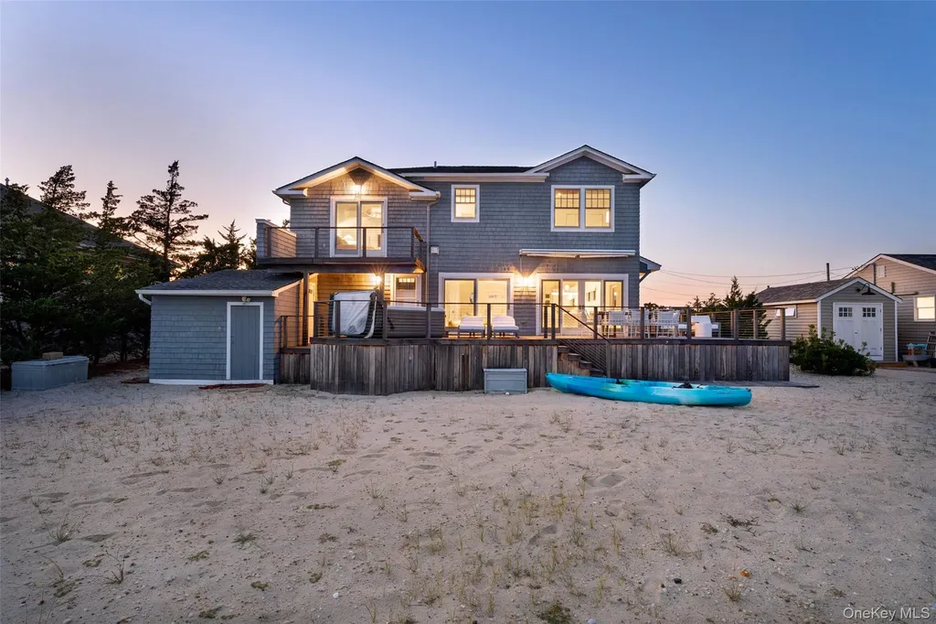 8 Landsend Lane Southampton NY 11968