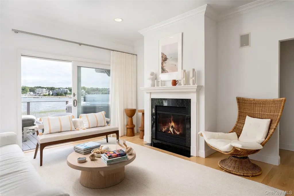 8 Landsend Lane Southampton NY 11968