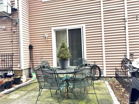 11 Livingston Manor Dobbs Ferry NY 10522