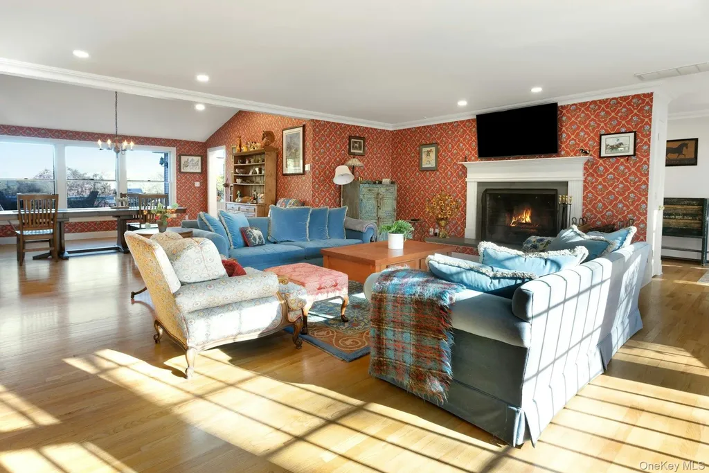 90 Cushman Patterson NY 12563