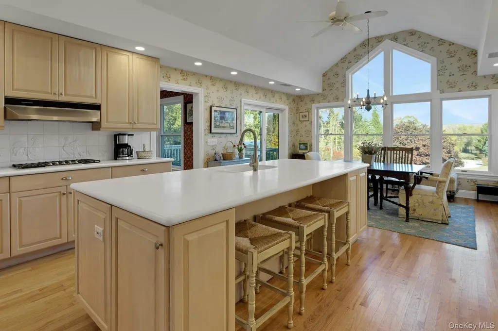 90 Cushman Patterson NY 12563