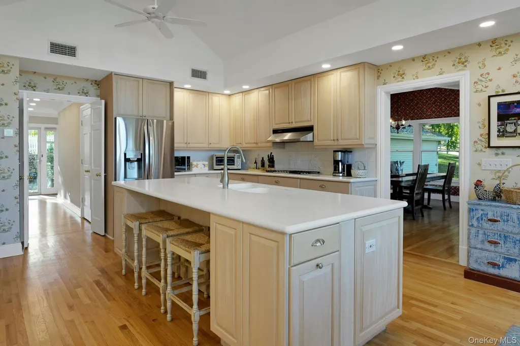 90 Cushman Patterson NY 12563