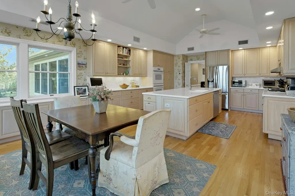 90 Cushman Patterson NY 12563