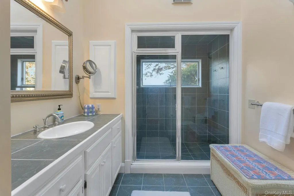 90 Cushman Patterson NY 12563