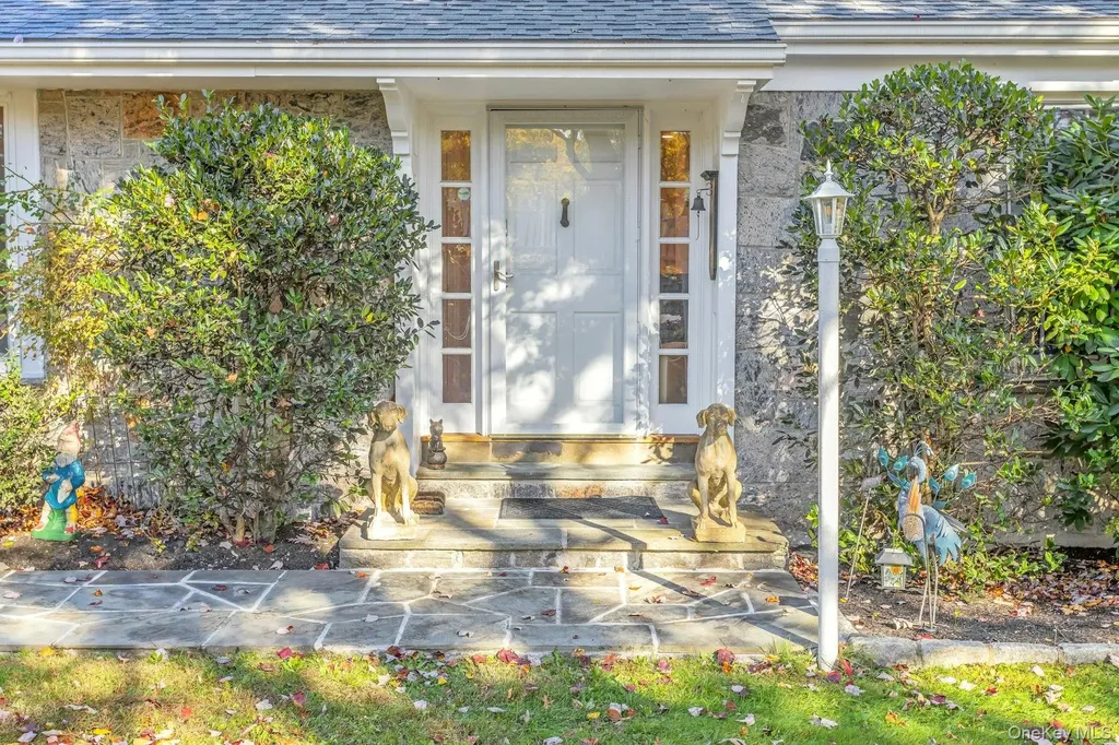 90 Cushman Patterson NY 12563