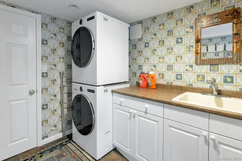 90 Cushman Patterson NY 12563