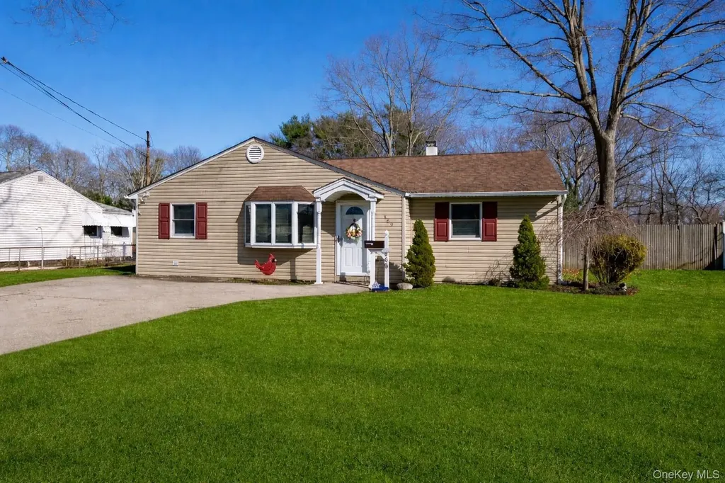 869 Udall Road West Islip NY 11795