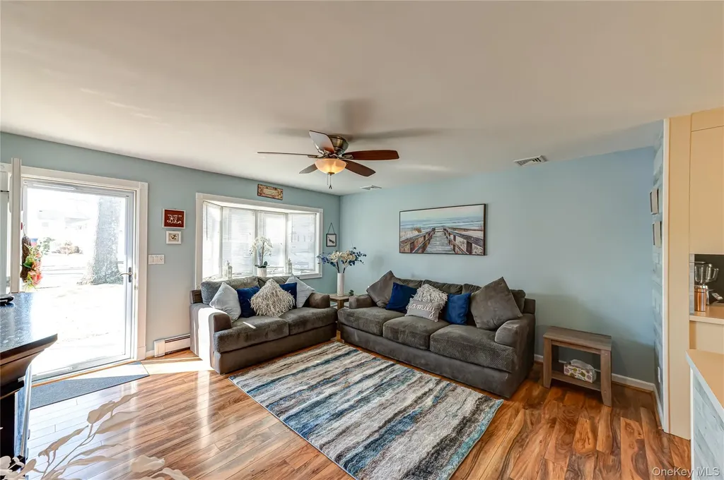 869 Udall Road West Islip NY 11795