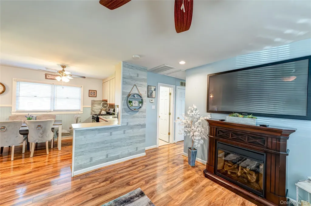 869 Udall Road West Islip NY 11795