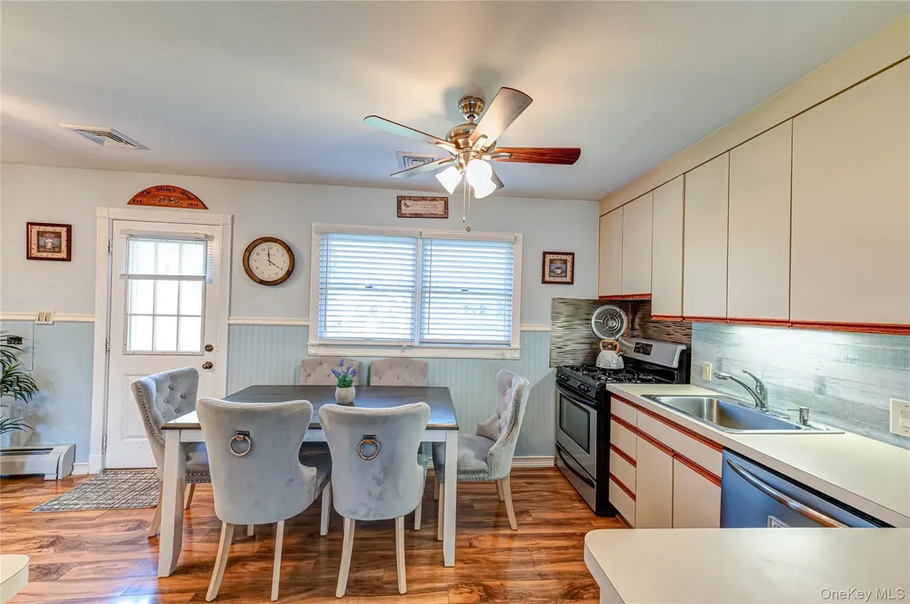 869 Udall Road West Islip NY 11795