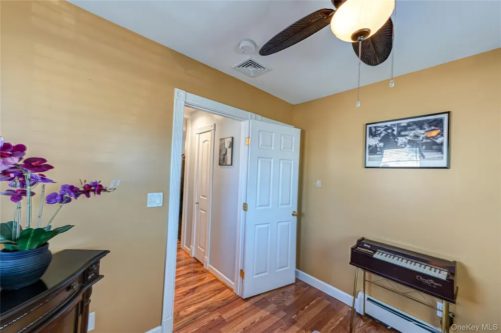 869 Udall Road West Islip NY 11795