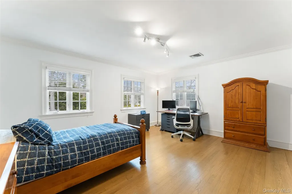 45 Griffen Avenue Scarsdale NY 10583
