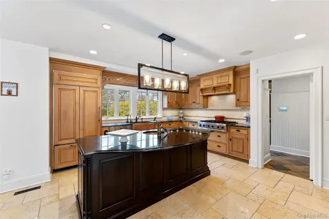 45 Griffen Avenue Scarsdale NY 10583