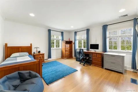 45 Griffen Avenue Scarsdale NY 10583