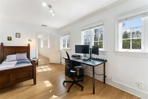 45 Griffen Avenue Scarsdale NY 10583