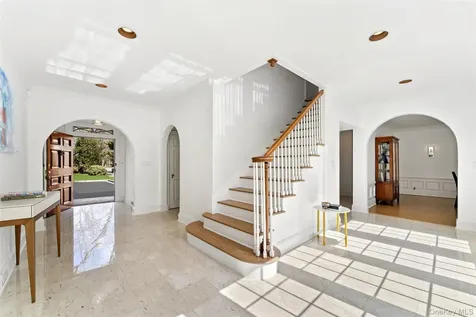 45 Griffen Avenue Scarsdale NY 10583