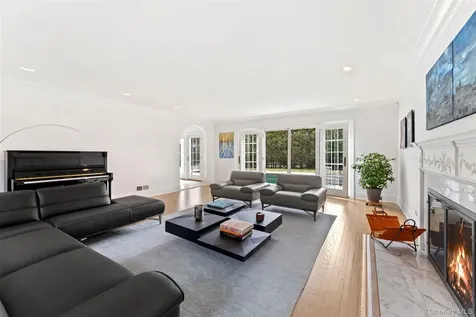 45 Griffen Avenue Scarsdale NY 10583
