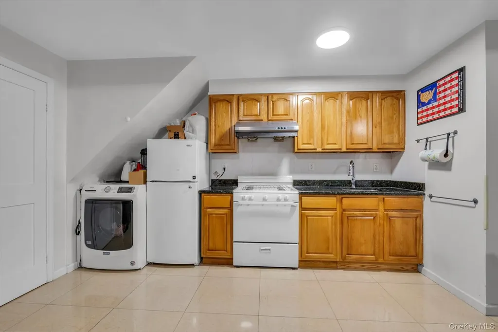 5033 68th Street Woodside NY 11377