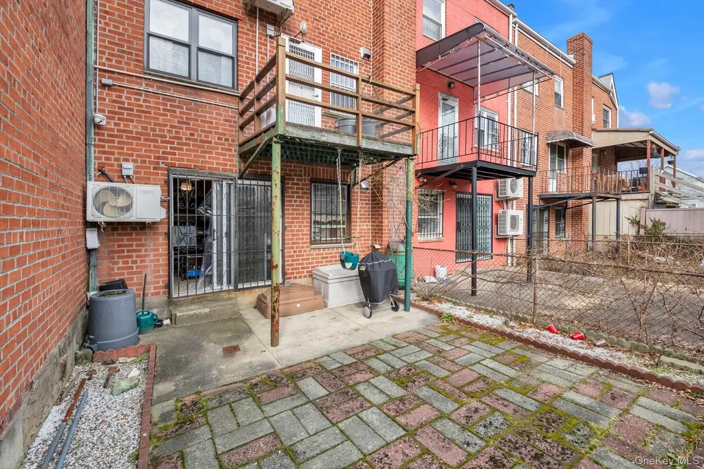 5033 68th Street Woodside NY 11377