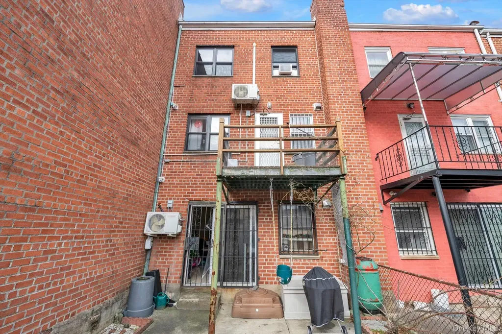 5033 68th Street Woodside NY 11377