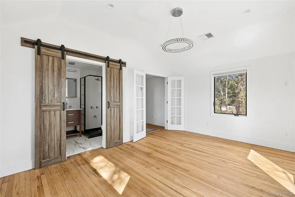 14 Suydam Drive Melville NY 11747