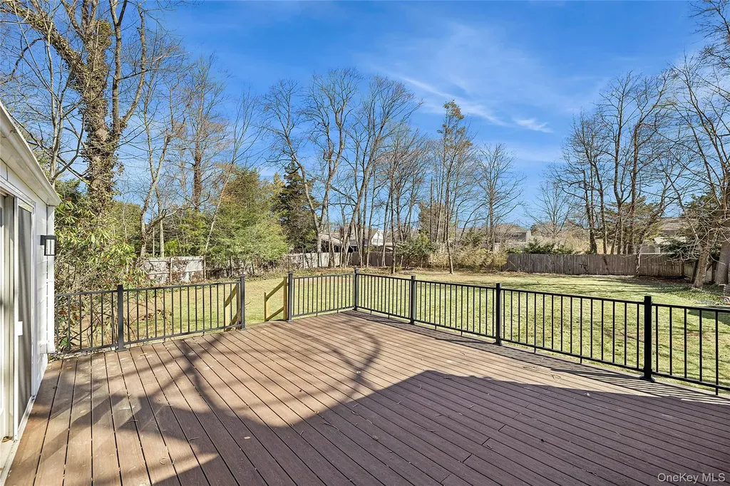14 Suydam Drive Melville NY 11747