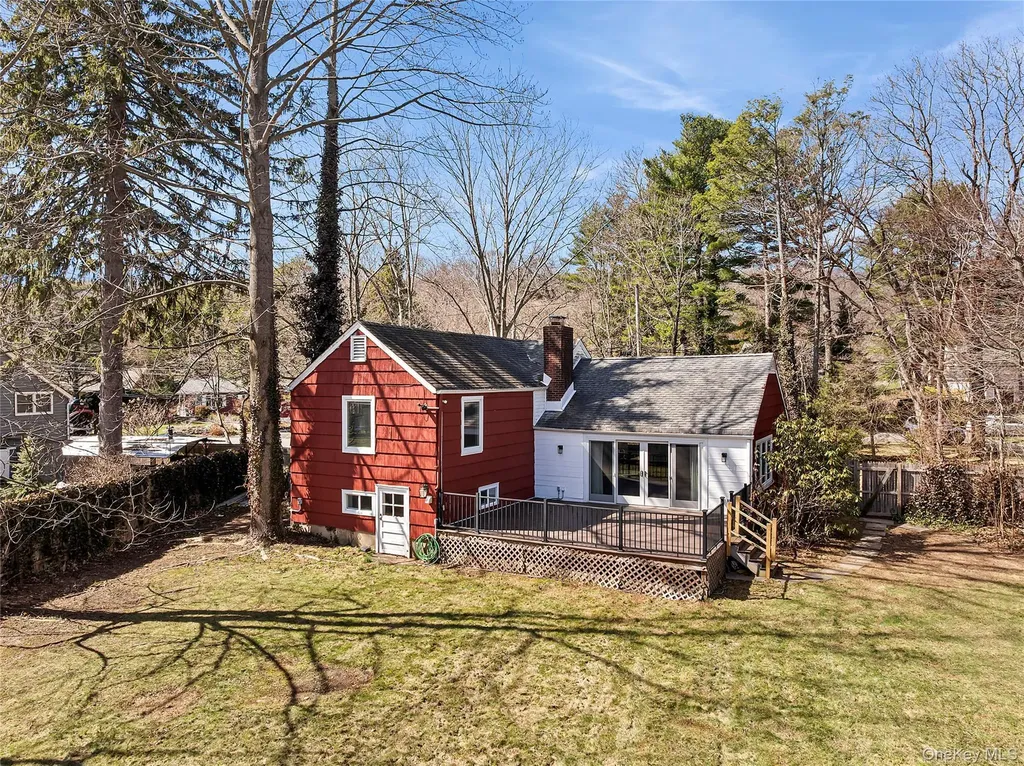 14 Suydam Drive Melville NY 11747