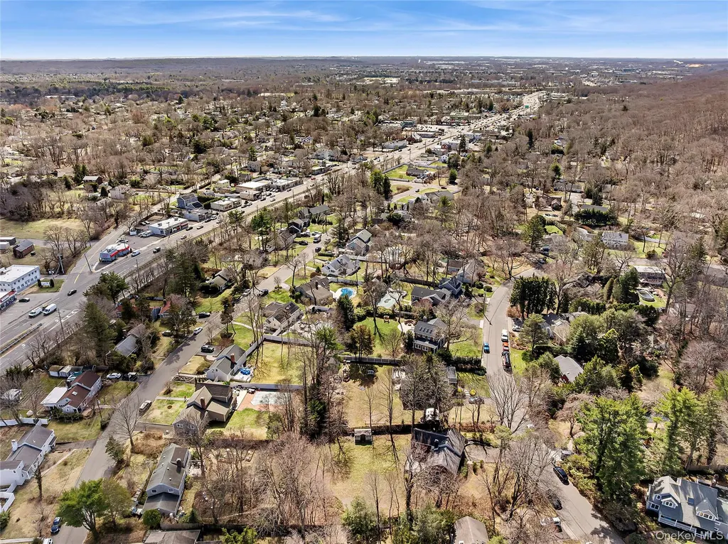 14 Suydam Drive Melville NY 11747