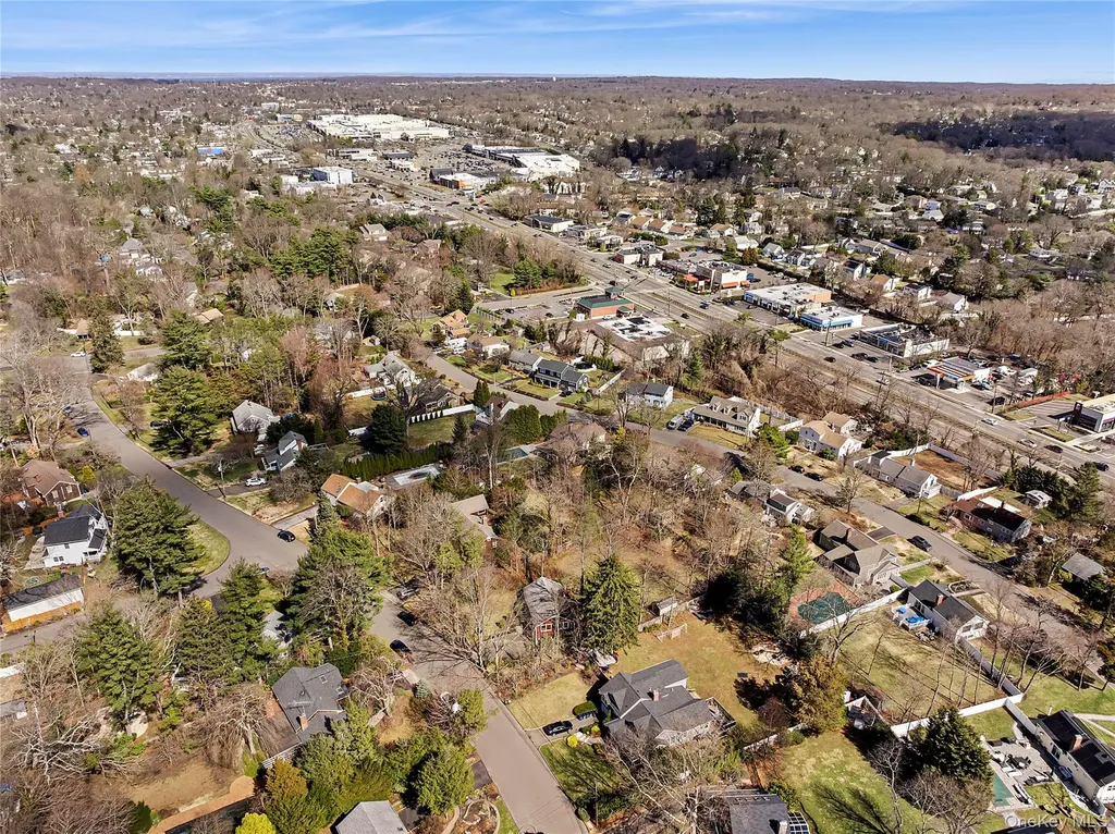 14 Suydam Drive Melville NY 11747