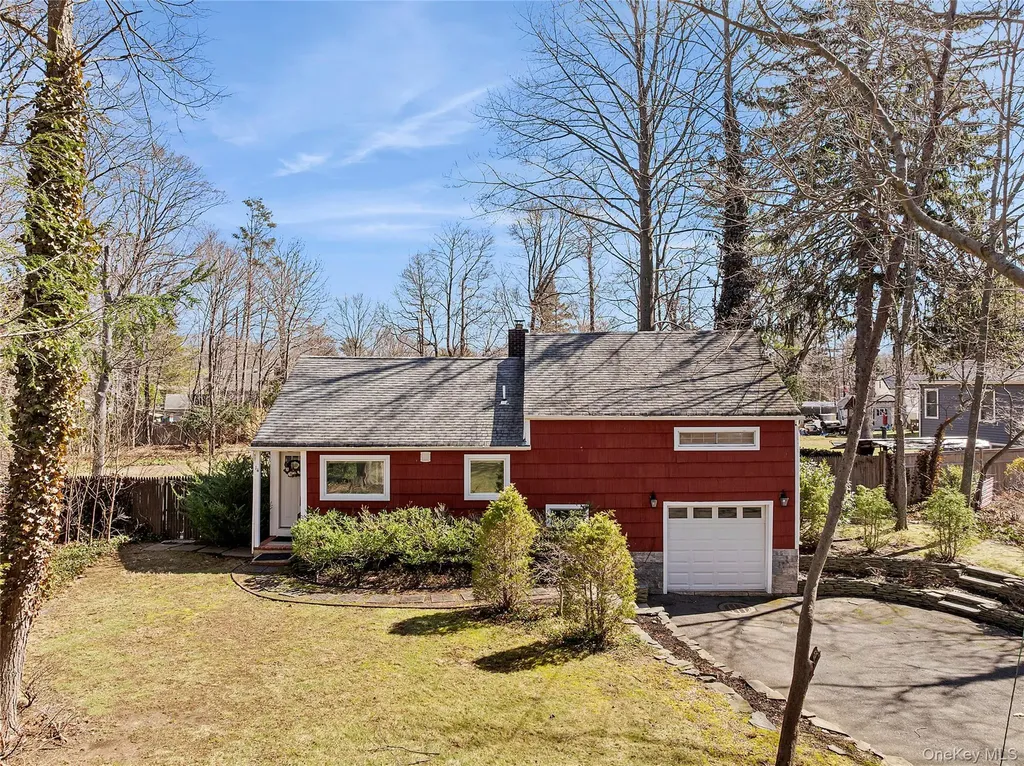 14 Suydam Drive Melville NY 11747