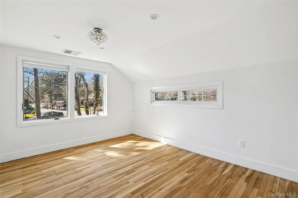 14 Suydam Drive Melville NY 11747