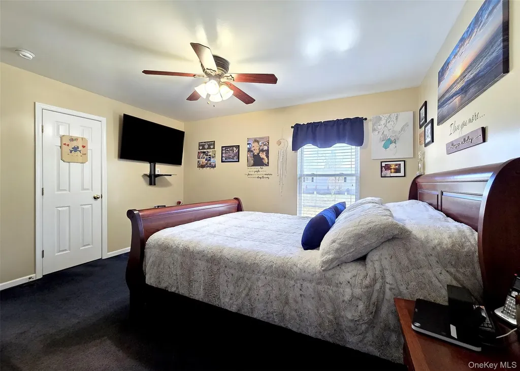 31 Stanley Drive Shirley NY 11967