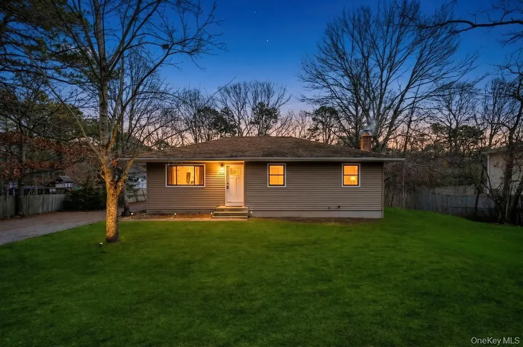 350 Brookhaven Avenue Riverhead NY 11901
