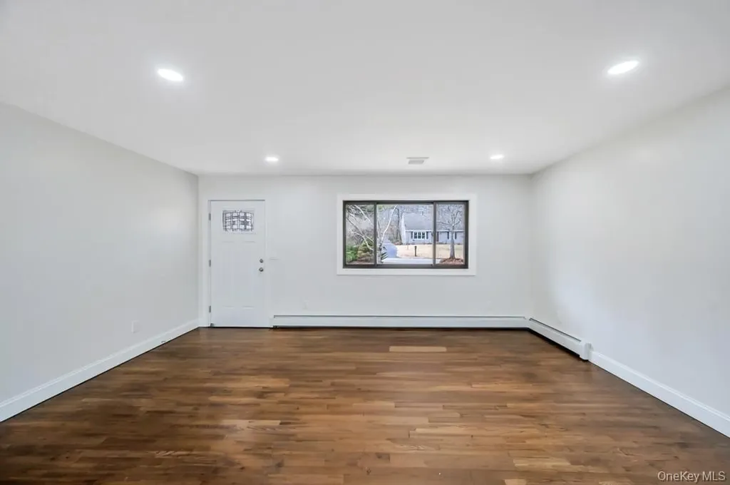 350 Brookhaven Avenue Riverhead NY 11901
