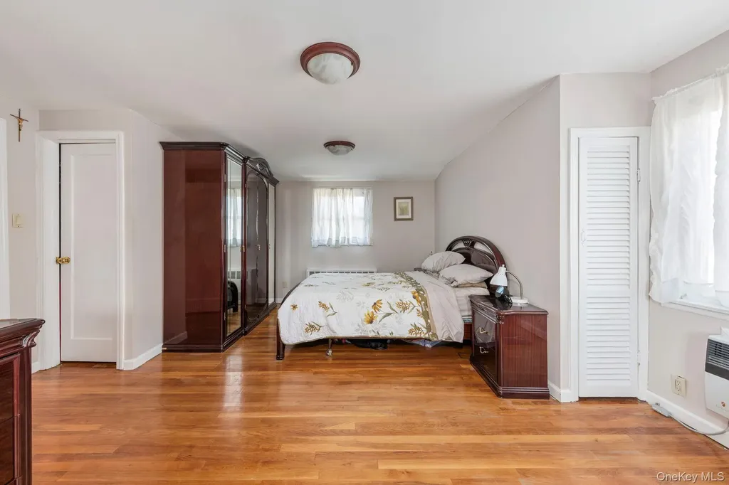 59 Pembrook Drive Mineola NY 11501