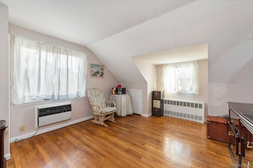 59 Pembrook Drive Mineola NY 11501