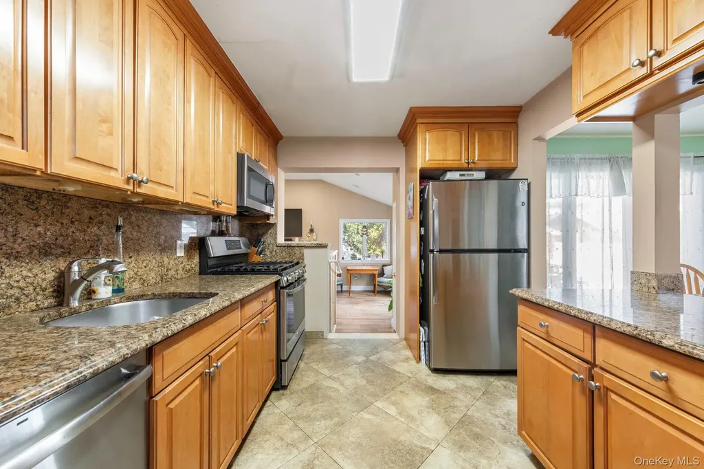 59 Pembrook Drive Mineola NY 11501