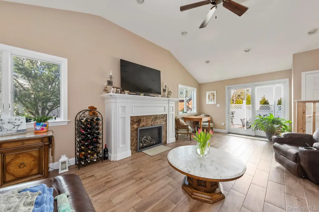 59 Pembrook Drive Mineola NY 11501