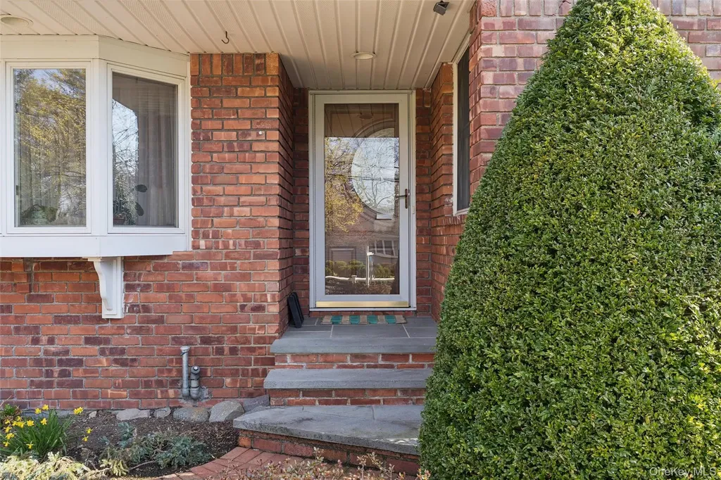 65 Drohan Street Huntington NY 11743