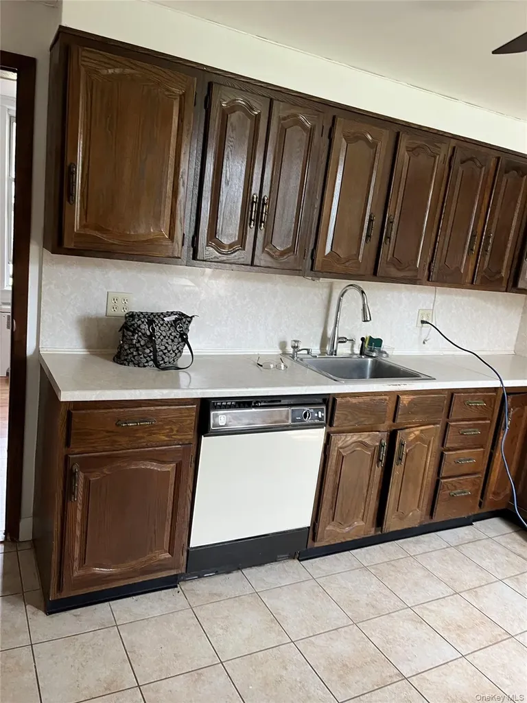 116 Gavin Street Yonkers NY 10701