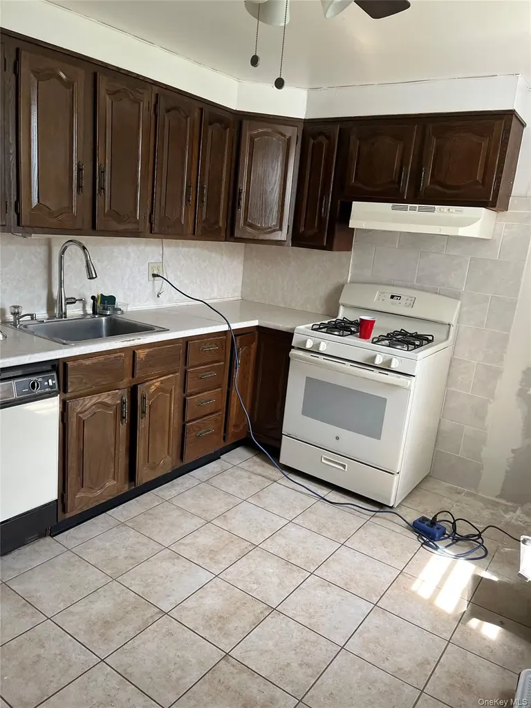 116 Gavin Street Yonkers NY 10701