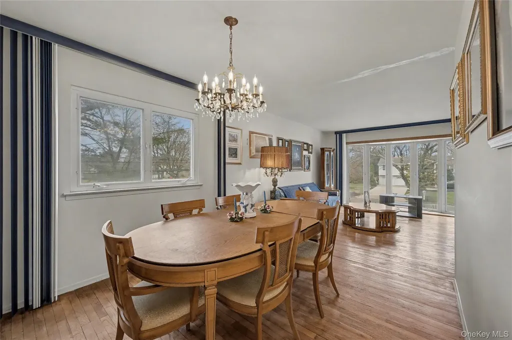 4 Bethal Lane Commack NY 11725