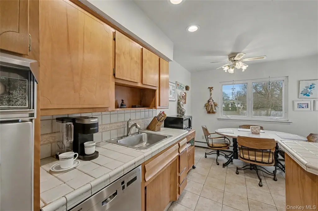 4 Bethal Lane Commack NY 11725